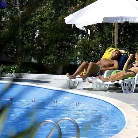 Costa Smeralda Hotel 3*